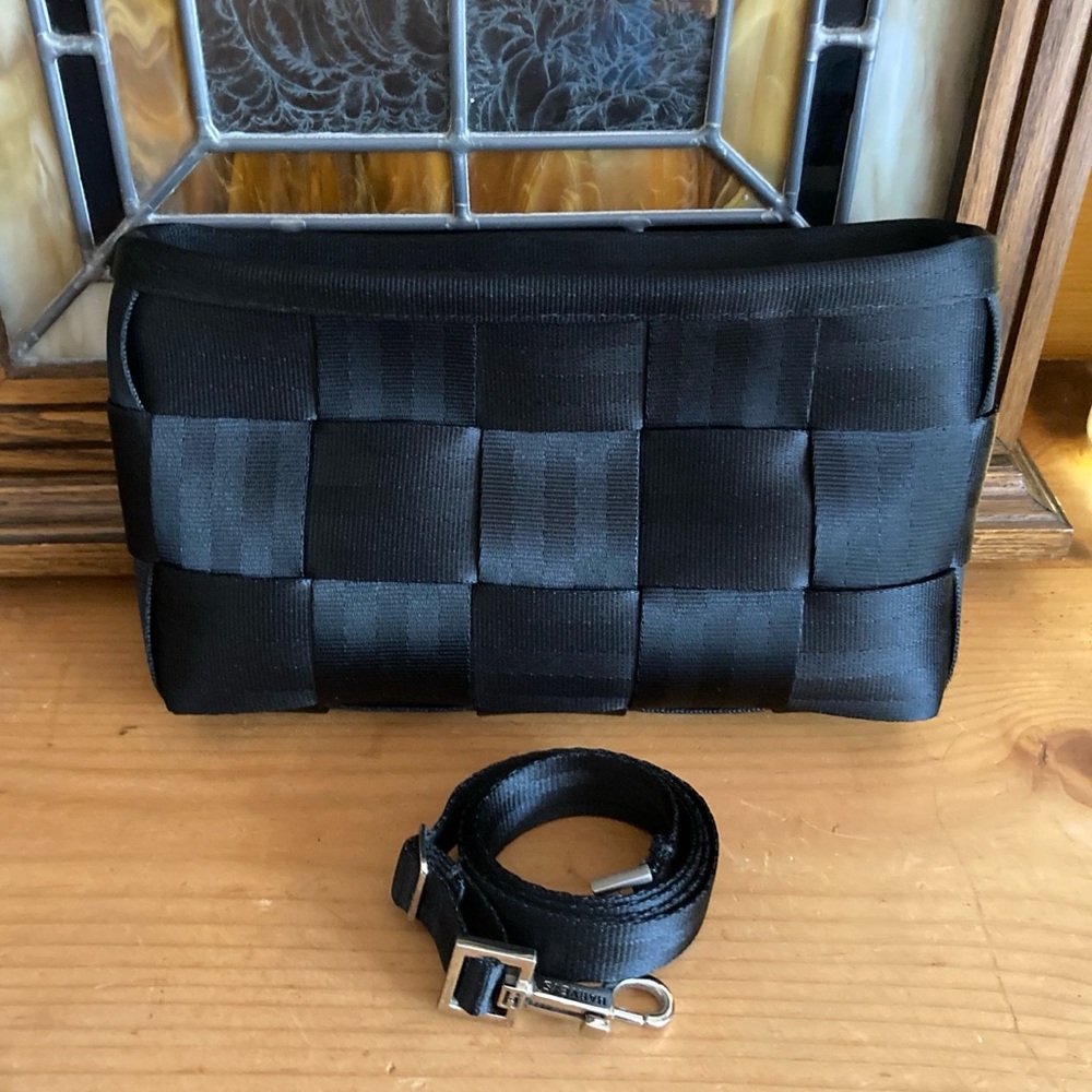 EXUC Harveys Black Convertible Clutch
